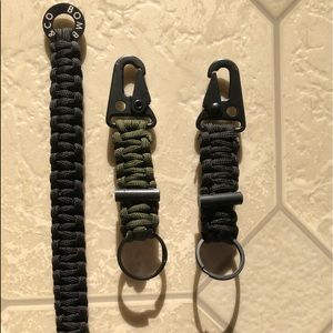 Paracord keychains